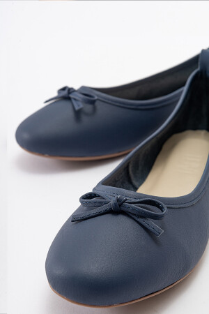 01 Marineblaue Hautballerinas für Damen - 3