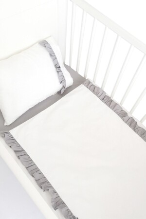 100x150 Bebek - Çocuk Fırfırlı %100 Pamuklu Nevresim Takımı Kırık Beyaz-gri PİAN2003 - Piamom