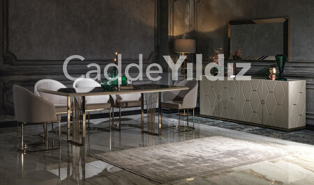 غرفة الطعام الفاخرة في 