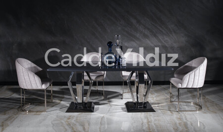 طاولة الطعام الفاخرة من 