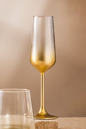 مجموعة من النظارات من الشمبانيا الذهبية 195 سي سي - Rakle