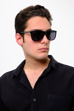 نظارات شمسية من قبل رجال من قبل رجال من قبل رجال من قبل الرجال من عام 1983 - Monvago