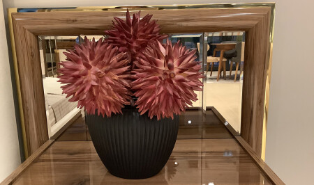 المكعب الأسود مع الزهور - 20474 - Cadde Yıldız