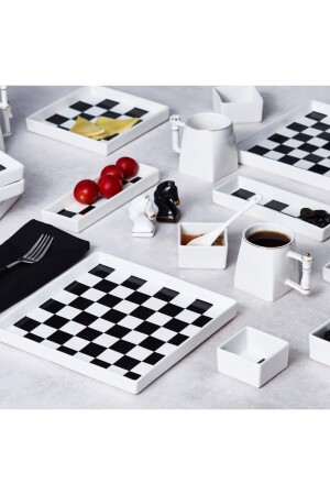 منز شطرنج 22 قطعة طعام الإفطار المخصص لـ 6 أشخاص 8697918949082 - Karaca