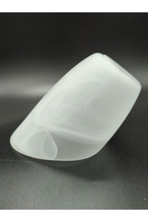 الزجاج من الشنابل من الجانب. اللون الأبيض، نمط الرخام. مقارنة مع البولب العادي. (تاريخ 27 أكتوبر) الزجاج من الشنابل - KUĞULU