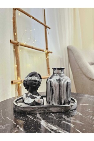 مجموعة من 3 عباسات مع أشكال نسائية فضية وأشياء زينة وألواح وأعباس وأشكال وقطع زينة - Dnz Dekor