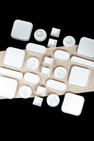 مجموعة من المجموعات المكونة من 30 قطعة من المجموعة التابعة لسلسلة 