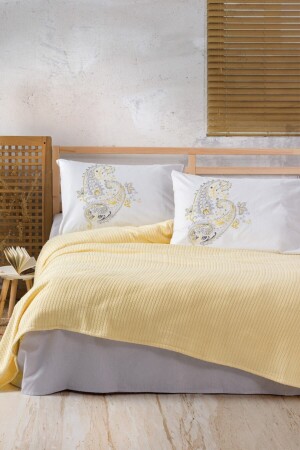 مجموعة من الـ 