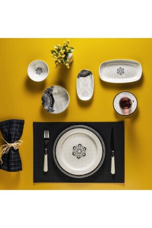 مجموعة من الفطور من 