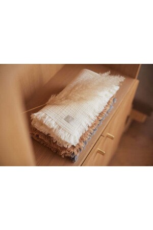 4 Katlı Ekru Saçaklı Çok Amaçlı Müslin Bezi Örtü Battaniye P10720S5672 - JUNİPERUS