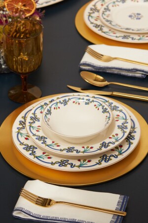 (منز دوكم) الذهبية (مجموعة عشاء 56 قطعة لـ 12 شخصاً - Karaca