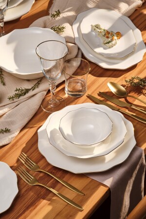 (منيز-ماريا) العظام الجميلة (59 قطعة) مجموعة عشاء لـ 12 شخصًا (مستوى الذهب الدائري) 600. 15.01.2579 - Emsan