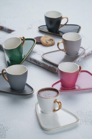 مجموعة من 6 كوبات من اللون البورسلين مع صوصات مثلث 10717 - ACAR