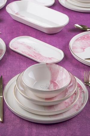 مجموعة عشاء من طراز 