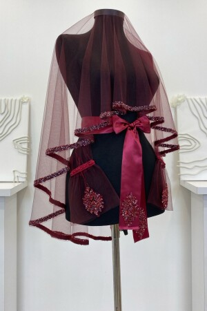 مجموعة من الحجاب العروسية من 