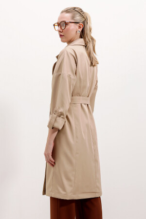 9104 Zweireihiger, mit Kragen gefütterter Trenchcoat – Beige - 4