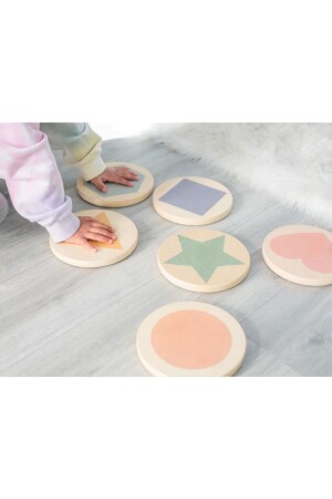 الحجارة الخشبية من النطاقات النباتية: التعرف على الألوان / الشكل ، ممارسة التوازن ، تطوير مهارات الحركة الجيدة / الكبيرة. - wudie