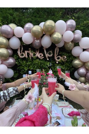Alkoholfreier Champagner „Bride To Be“-Partygetränk mit Erdbeergeschmack, rosafarbener Cocktail, 750 ml, mit Glas hppygnc368 - 4
