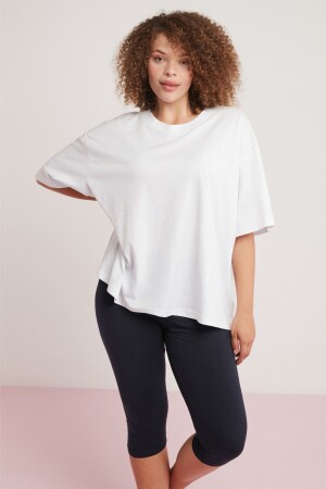 Allison Kadın 100% Pamuk Oversize Yuvarlak Yaka Yarım Kollu Beyaz Büyük Beden T-shirt - 1