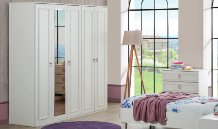 Ancelin überdachter Kleiderschrank - Cadde Yıldız