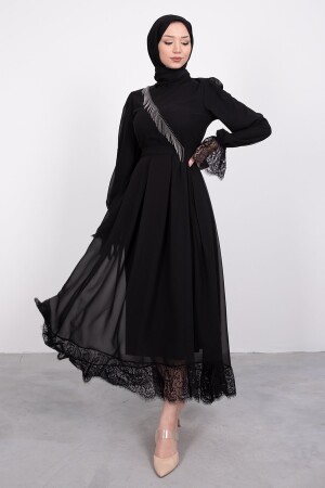 Asymmetrisches Hijab-Abendkleid mit überkreuzten Kettendetails, Schwarz 3432-B - 4