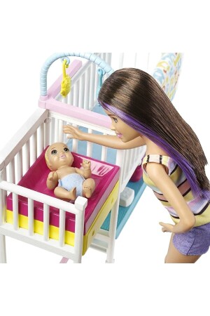 Babysitter Skipper Schlaftraining-Spielset, Puppen, Möbel und mehr als 10 Teile GFL38 - 3
