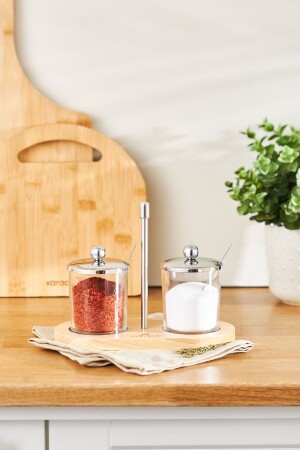 مجموعة من العطور الزجاجية من 