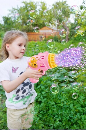 BALONCUK TABANCASI LİKİTLİ PİLLİ 23 DELİKLİ PEMBE BALONCUK MAKİNESİ BUBBLE GUN - 3