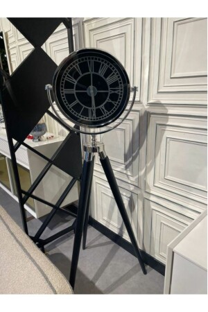 ساعة مزينة من النسخة الذهبية من النسخة الذهبية - BARALİ