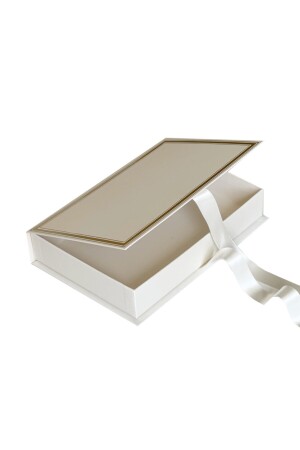 Bej Kitap Kutu - Ambalaj Hikayeleri