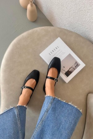 Berny Kadın Kemer Detay Deri Babet Siyah - Straswans