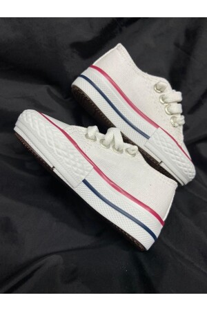 Beyaz Ayakkabı - 1
