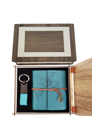 Blaues Leder-Notizbuch und Schlüsselanhänger-Set mit spezieller Holzbox P55290S3990 - 1