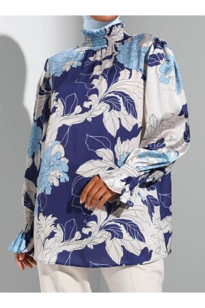 Bluse aus Satin mit Blumenmuster und Gipe-Detail an Kragen und Ärmelenden – Marineblau Ecru – Refka Woman 8729036 - 5