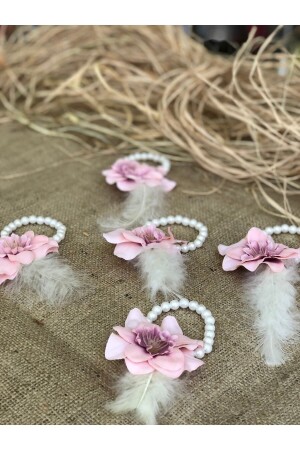 Bride To Be 10-teiliges Brautjungfern-Brautarmband mit Federn und Perlen, detailliertes Puderrosa für den Junggesellenabschied - 5