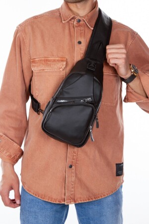 Brusttasche aus gewaschenem Leder mit Kopfhörer und Ladeanschluss, Einhand-Umhängetasche, Schwarz 2052 - 2