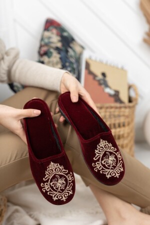 Burgundy Tile Damen-Hausschuhe für den Winter, weiche, bequeme Hausschuhe, bestickte Mitgift-Bundle-Hausschuhe - 2