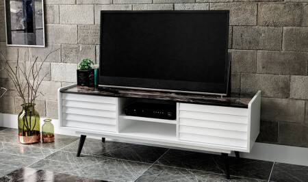 مقعد تلفزيوني من 