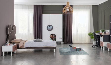 غرفة المراهقين (ميكي فانيسا) - Cadde Yıldız