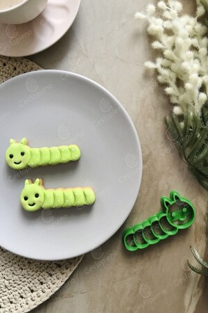 قشرة كوكي من كاتربيلر - Cestopieno