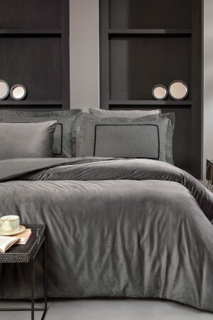 Charme Pietro Battal Boy Kadife Saten Nevresim Takımı - Antrasit YTSGRPIST-1532548 - Yataş