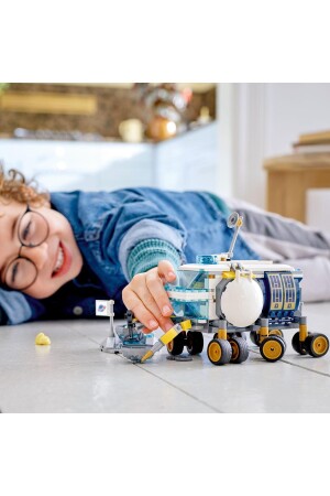 ® City Lunar Vehicle 60348 – Weltraumspielzeug-Bauset für Kinder ab 6 Jahren (275 Teile) S29507 - 9