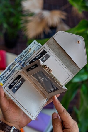 Columbia Mini-Geldbörse aus veganem Leder in Beige mit Münzfach und losem Kartenhalter COLUMBIA - 3