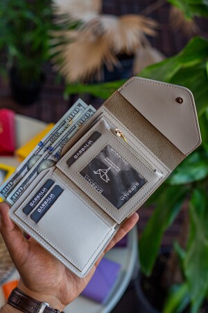 Columbia Mini-Geldbörse aus veganem Leder in Beige mit Münzfach und losem Kartenhalter COLUMBIA - 4