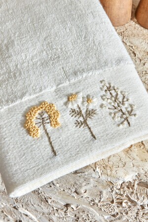 Comfort Touch Nakışlı Gri 30x50 cm %100 Pamuk Havlu - Karaca Home