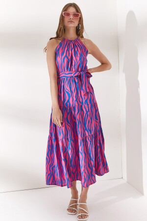 Damen-Kleid aus gewebtem Viscon in Zebra-Fuchsia mit Neckholder und Gürtel ELB-19001548 - 1