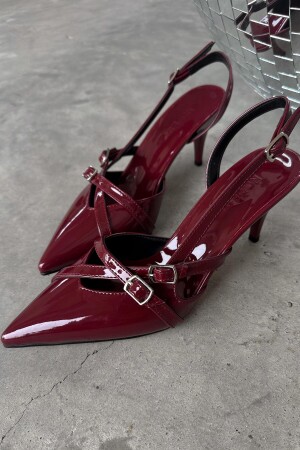 Damen-Stiletto aus burgunderrotem Lackleder - 1