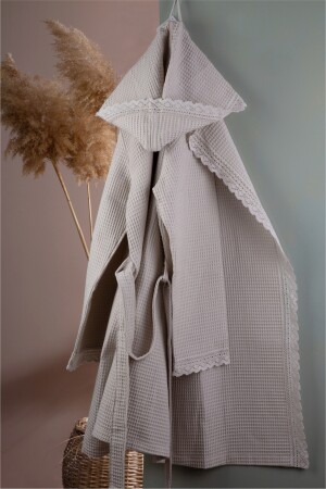 Dantelli Pike Kapüşonlu Pike %100 Pamuklu Yumuşacık Bornoz Bornoz 04 - Ellia Soft