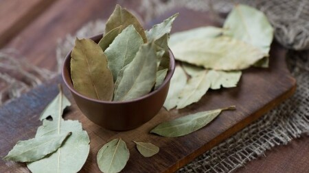 Defne Yaprağı - 50 جرام - Halal