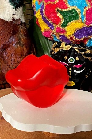 Dekoratif Hediyelik Kadın Dudağı Model Afrodizyak Etkili Çilek Kokulu Kırmızı Renk Banyo Sabunu - 1